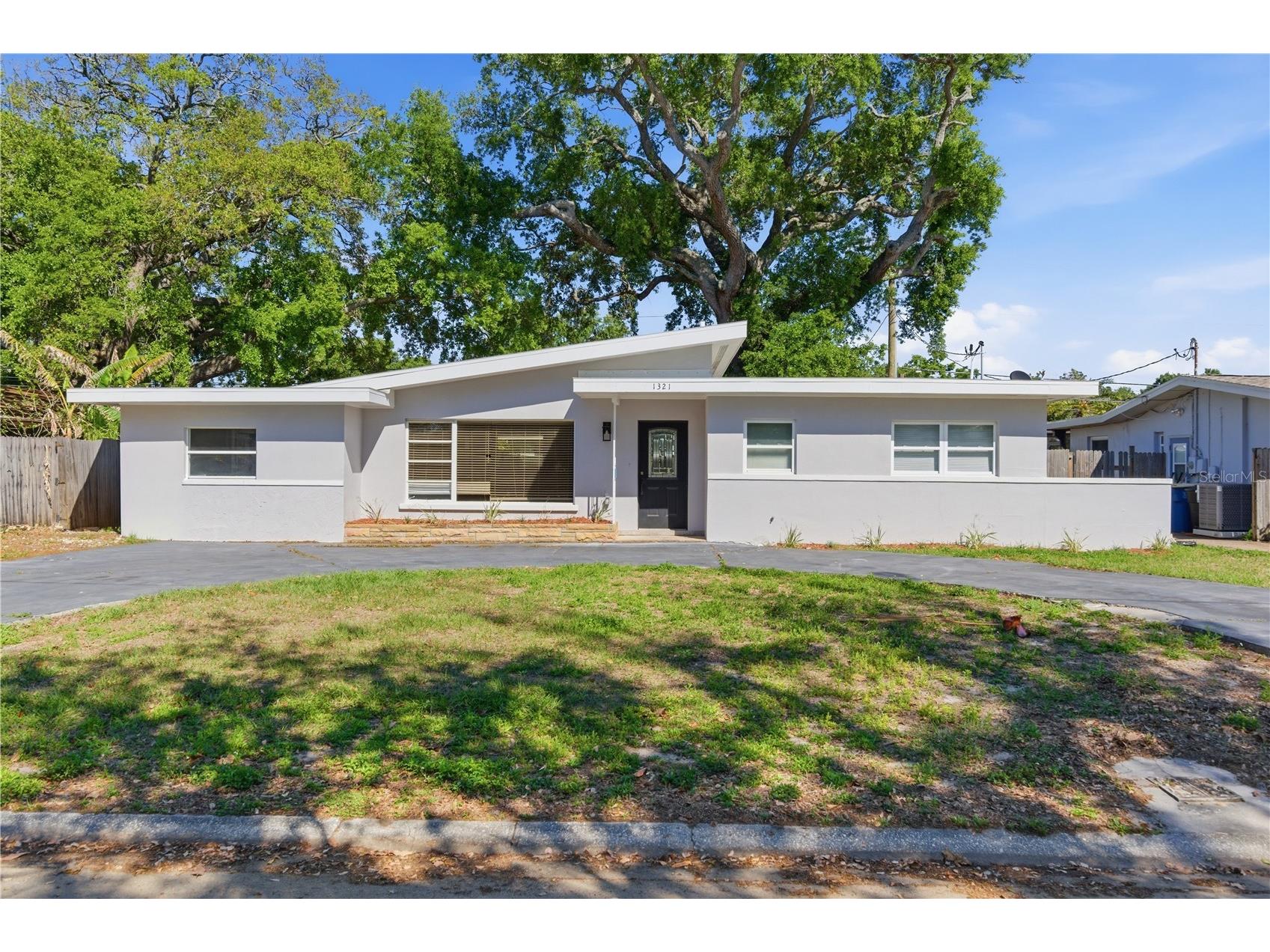 1321 Murray Avenue Clearwater FL 33755 TB8488543 image1