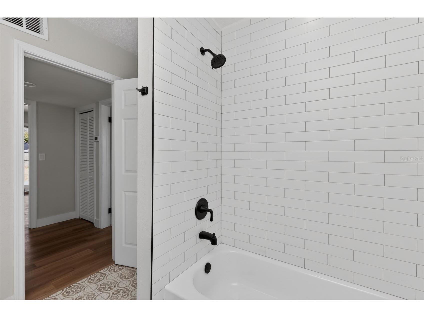 1321 Murray Avenue Clearwater FL 33755 TB8488543 image20
