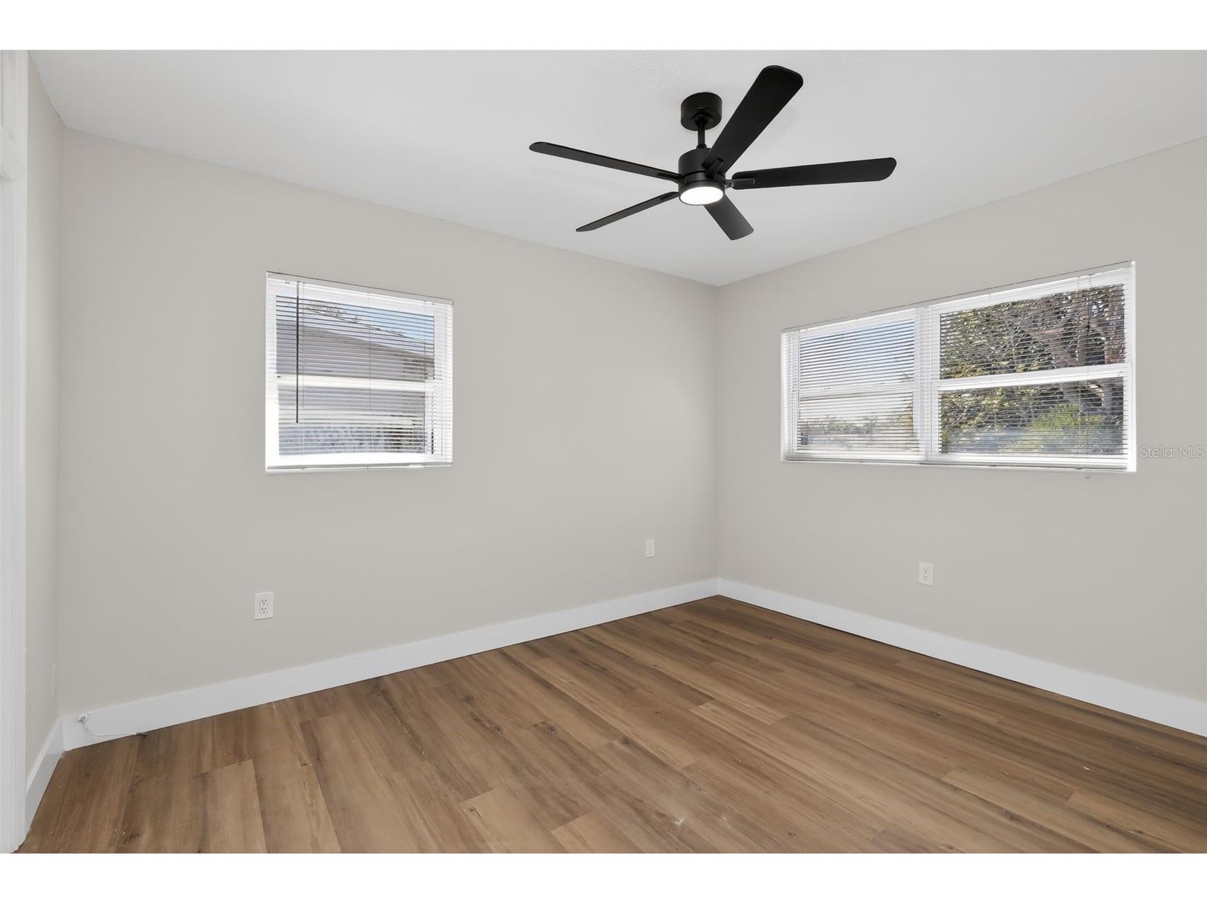 1321 Murray Avenue Clearwater FL 33755 TB8488543 image24