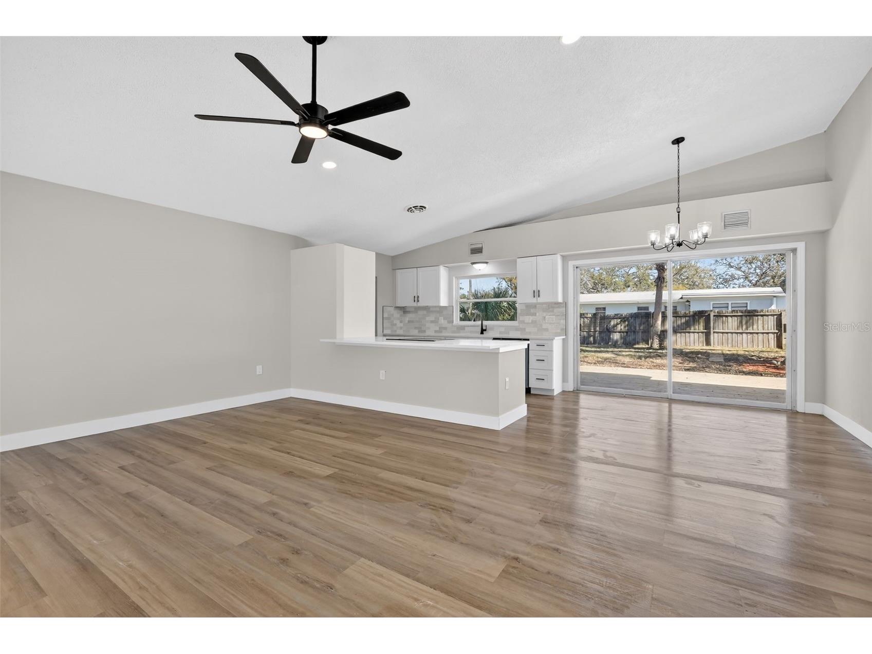 1321 Murray Avenue Clearwater FL 33755 TB8488543 image3