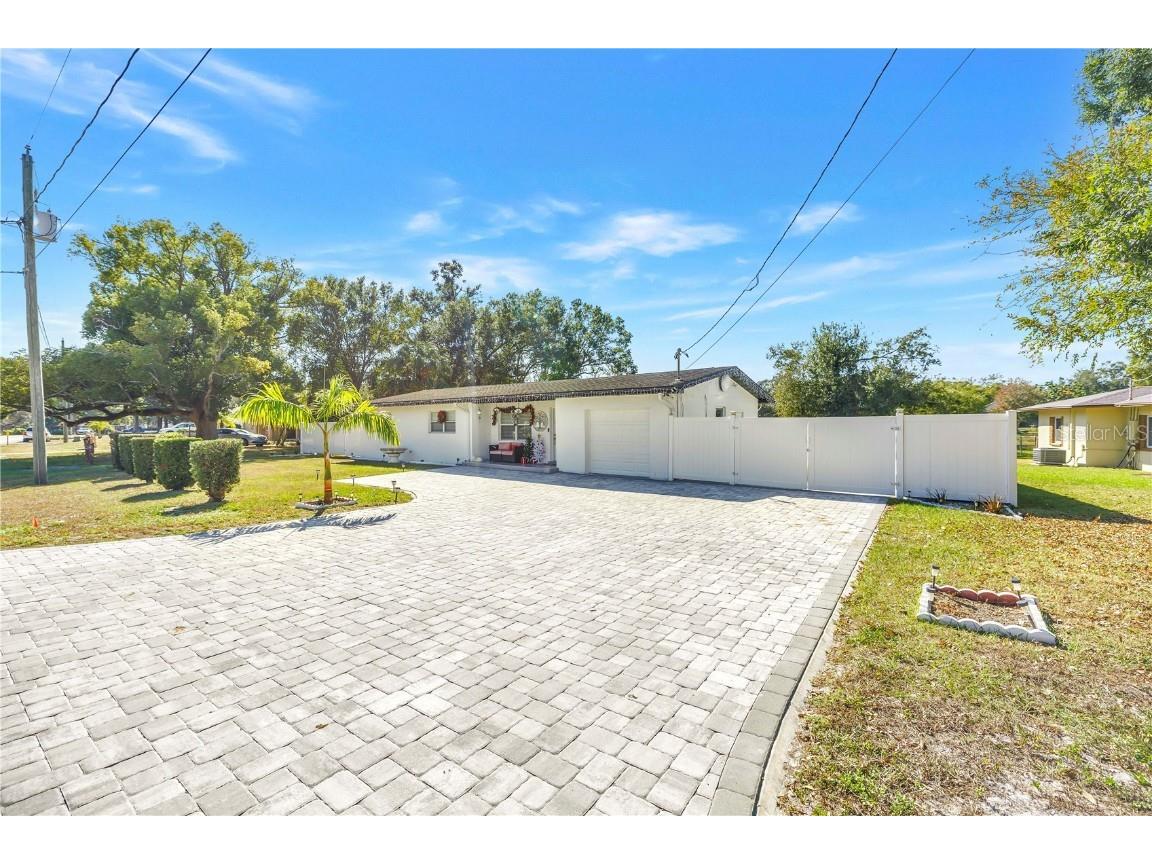 13216 Forest Hills Drive Tampa FL 33612 TB8451367 image2