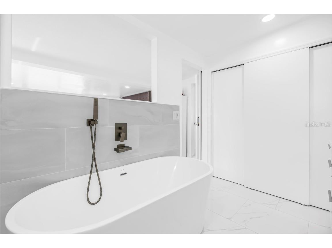 13216 Forest Hills Drive Tampa FL 33612 TB8451367 image26