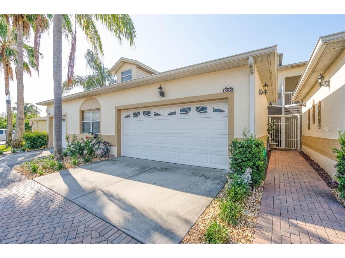 13219 Fountainbleau Drive Clermont FL 34711 - JOHN'S LAKE G5068266 image1