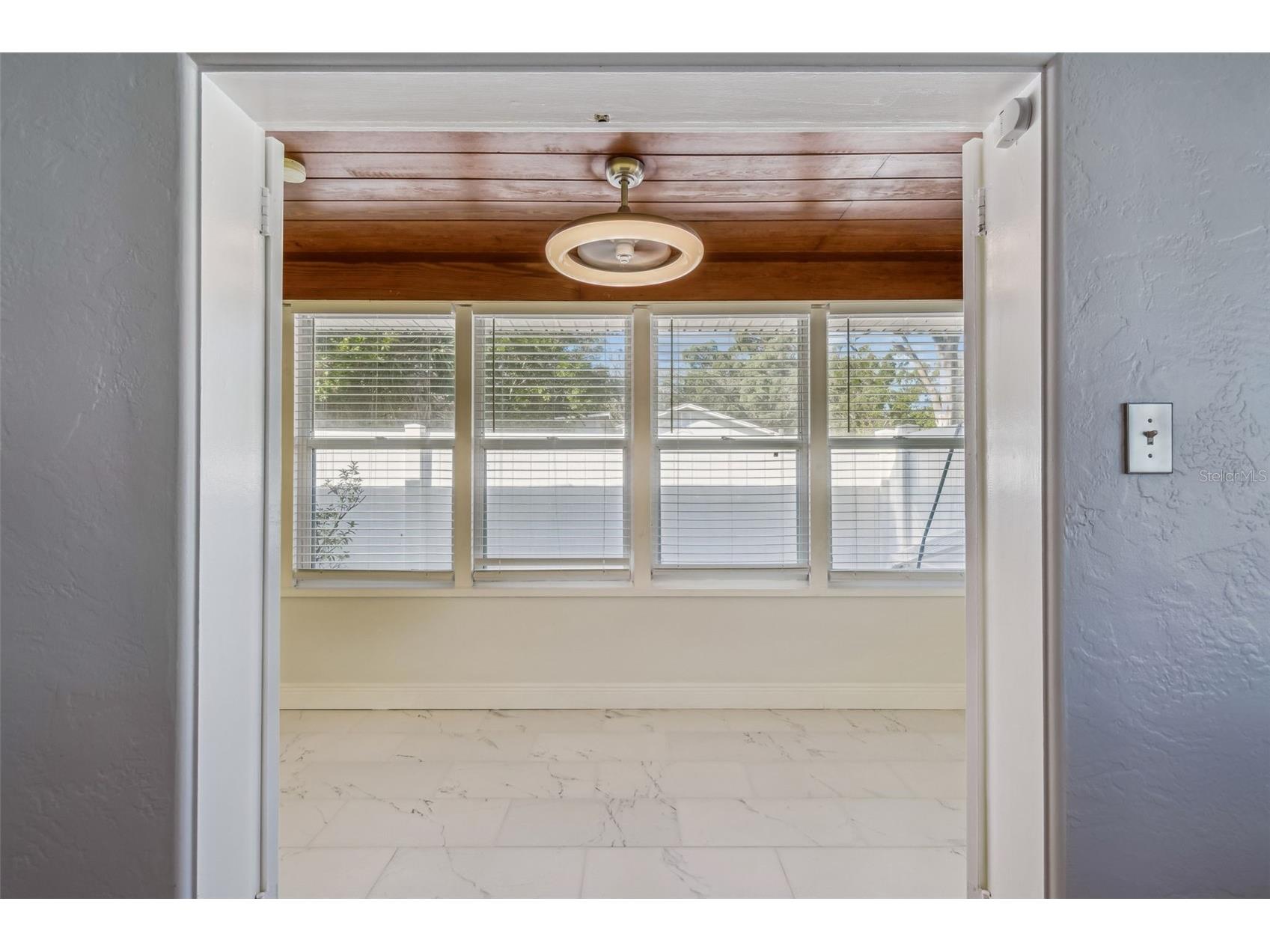 1322 48th Avenue N Saint Petersburg FL 33703 TB8455583 image10