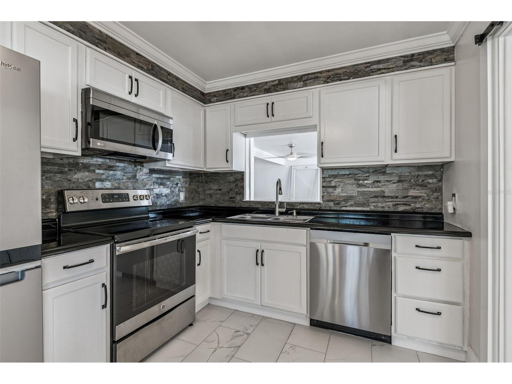 1322 48th Avenue N Saint Petersburg FL 33703 TB8455583 image18