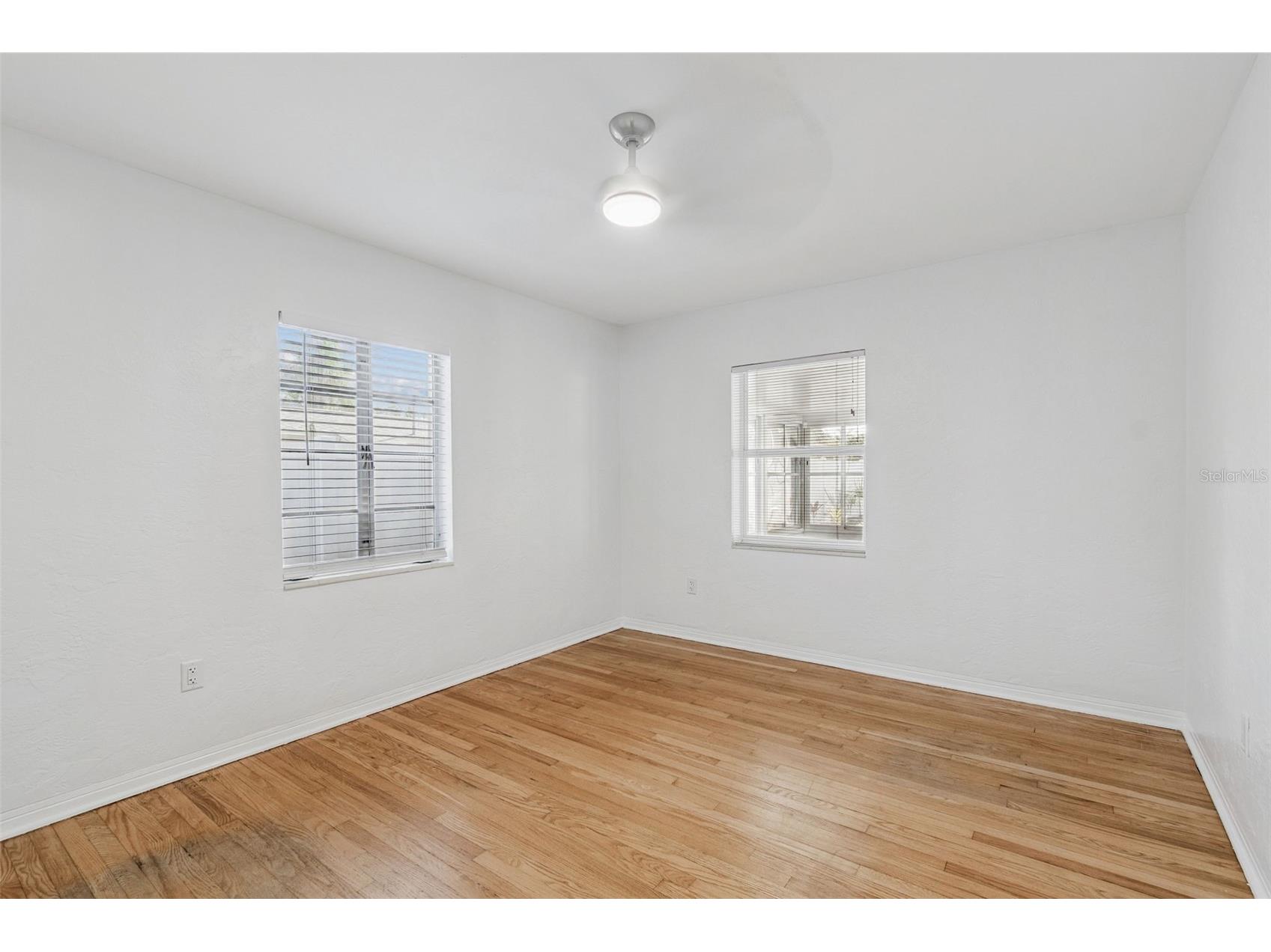 1322 48th Avenue N Saint Petersburg FL 33703 TB8455583 image29