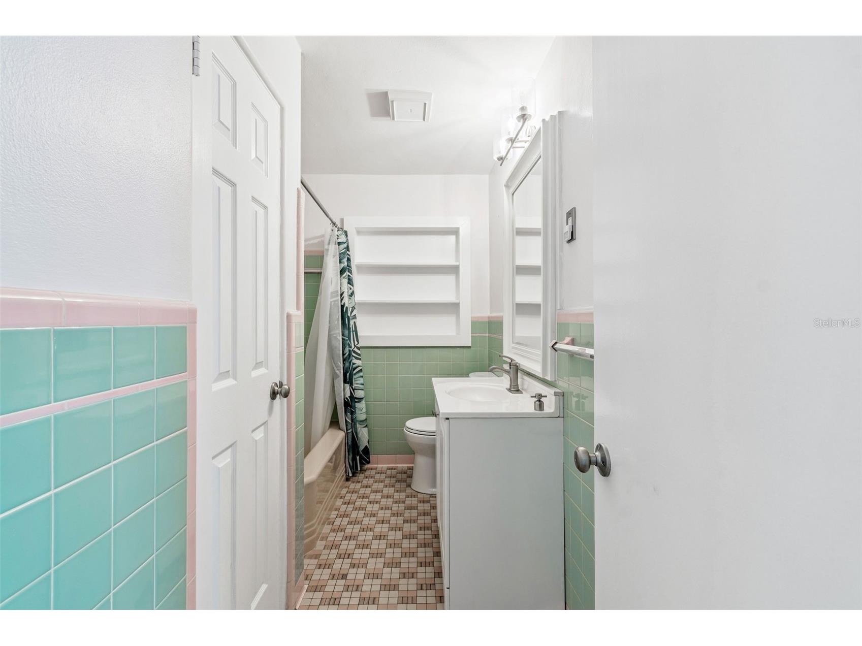 1322 48th Avenue N Saint Petersburg FL 33703 TB8455583 image33