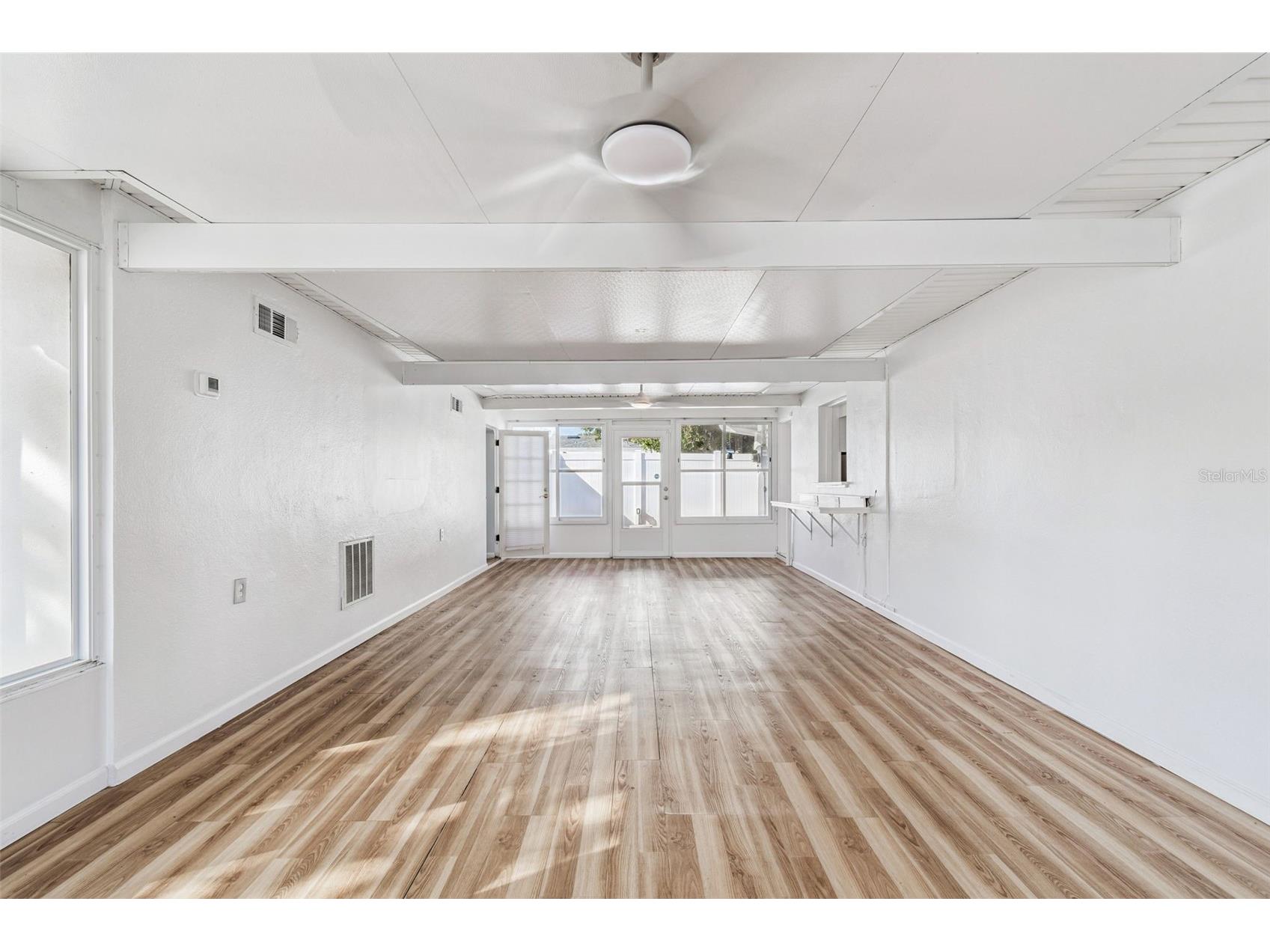 1322 48th Avenue N Saint Petersburg FL 33703 TB8455583 image39