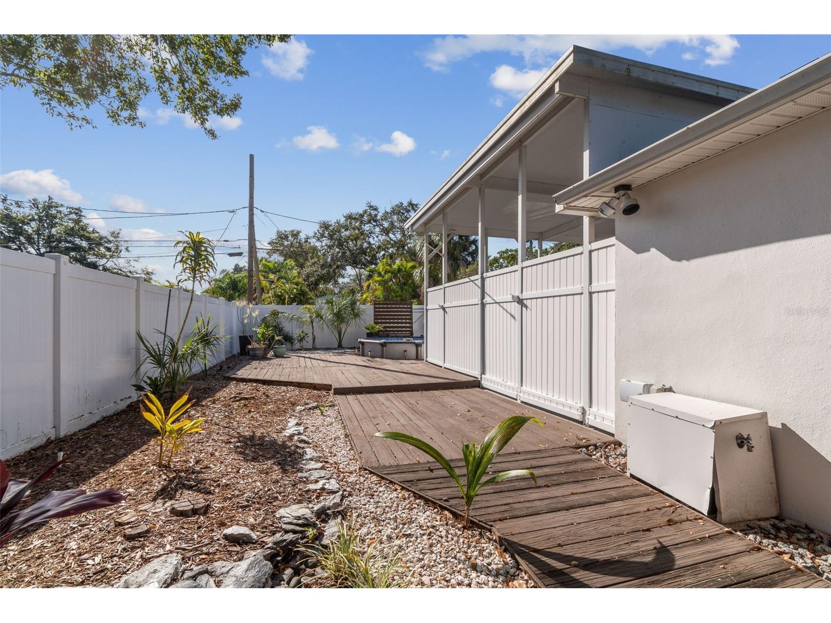 1322 48th Avenue N Saint Petersburg FL 33703 TB8455583 image49