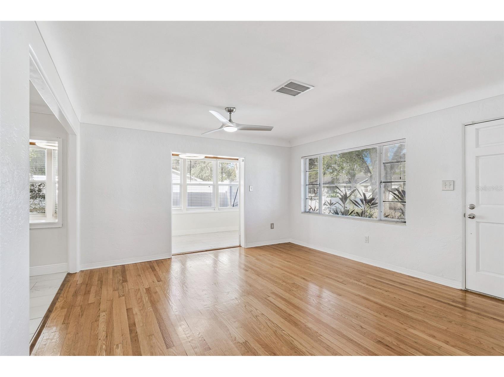 1322 48th Avenue N Saint Petersburg FL 33703 TB8455583 image8