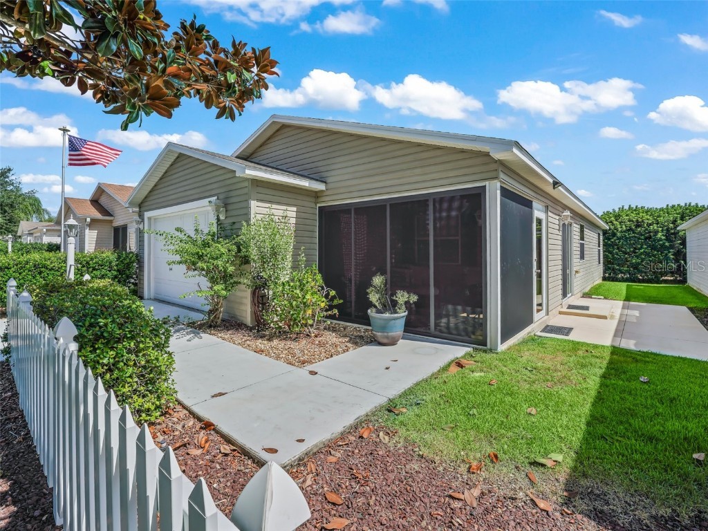 1322 Hollyberry Place The Villages FL 32162 OM705544 image2