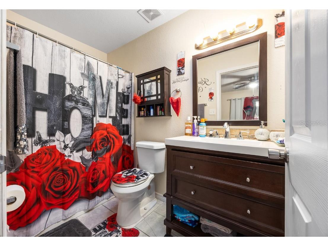 1322 NE 1st Avenue Gainesville FL 32641 GC534726 image15