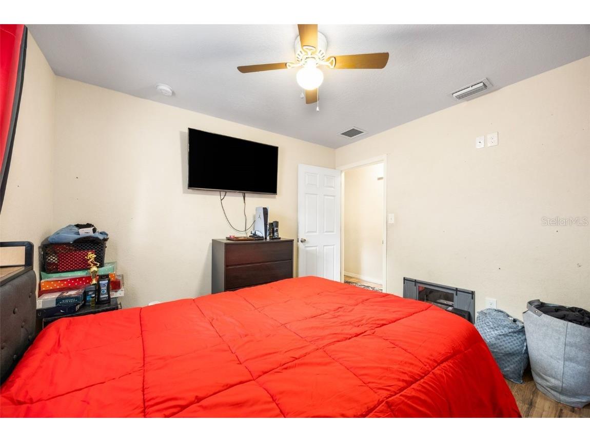 1322 NE 1st Avenue Gainesville FL 32641 GC534726 image17