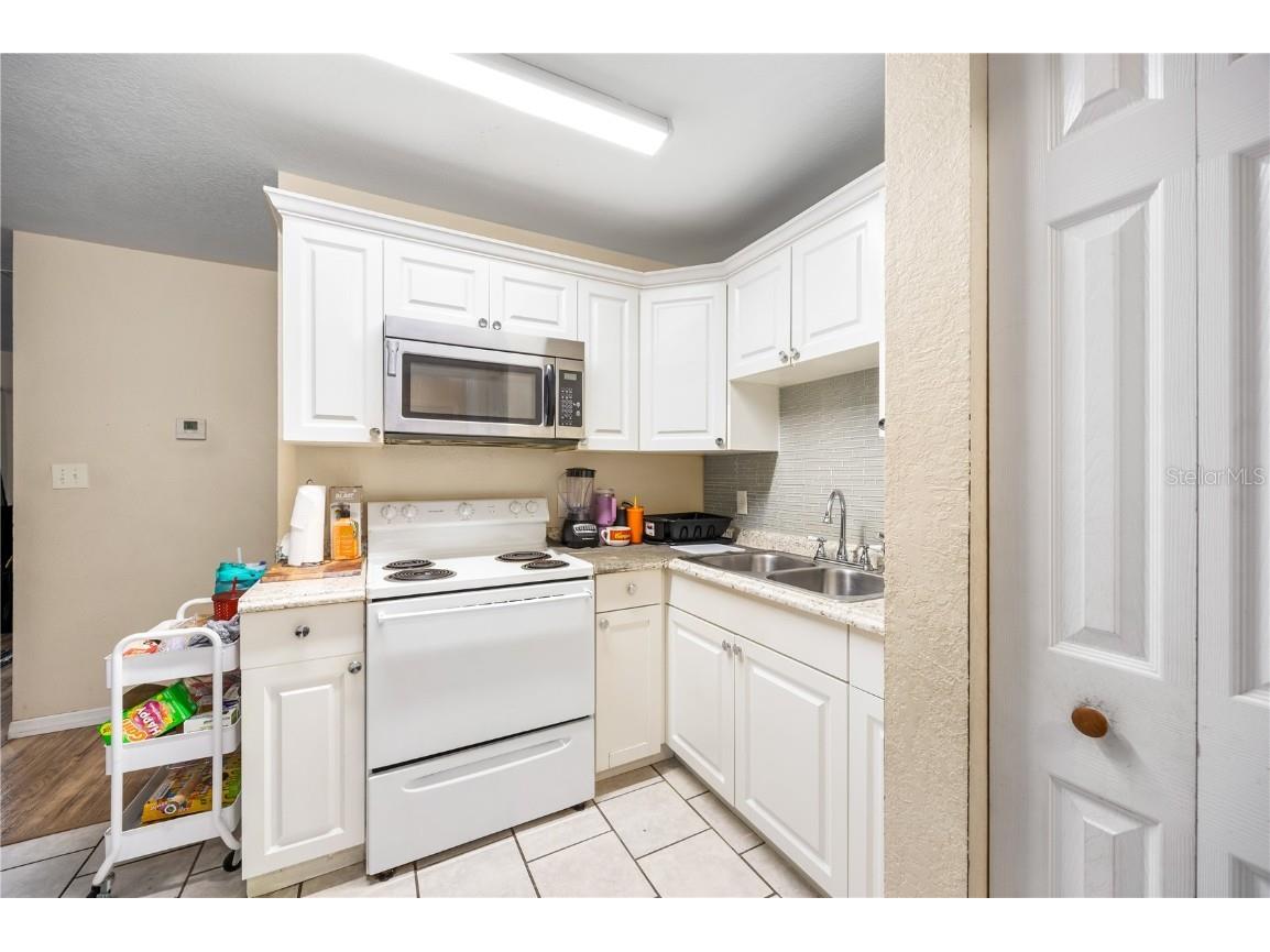 1322 NE 1st Avenue Gainesville FL 32641 GC534726 image9