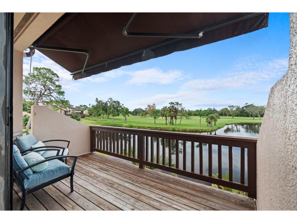 1322 Pelican Creek Crossing #C Saint Petersburg FL 33707 TB8422066 image1