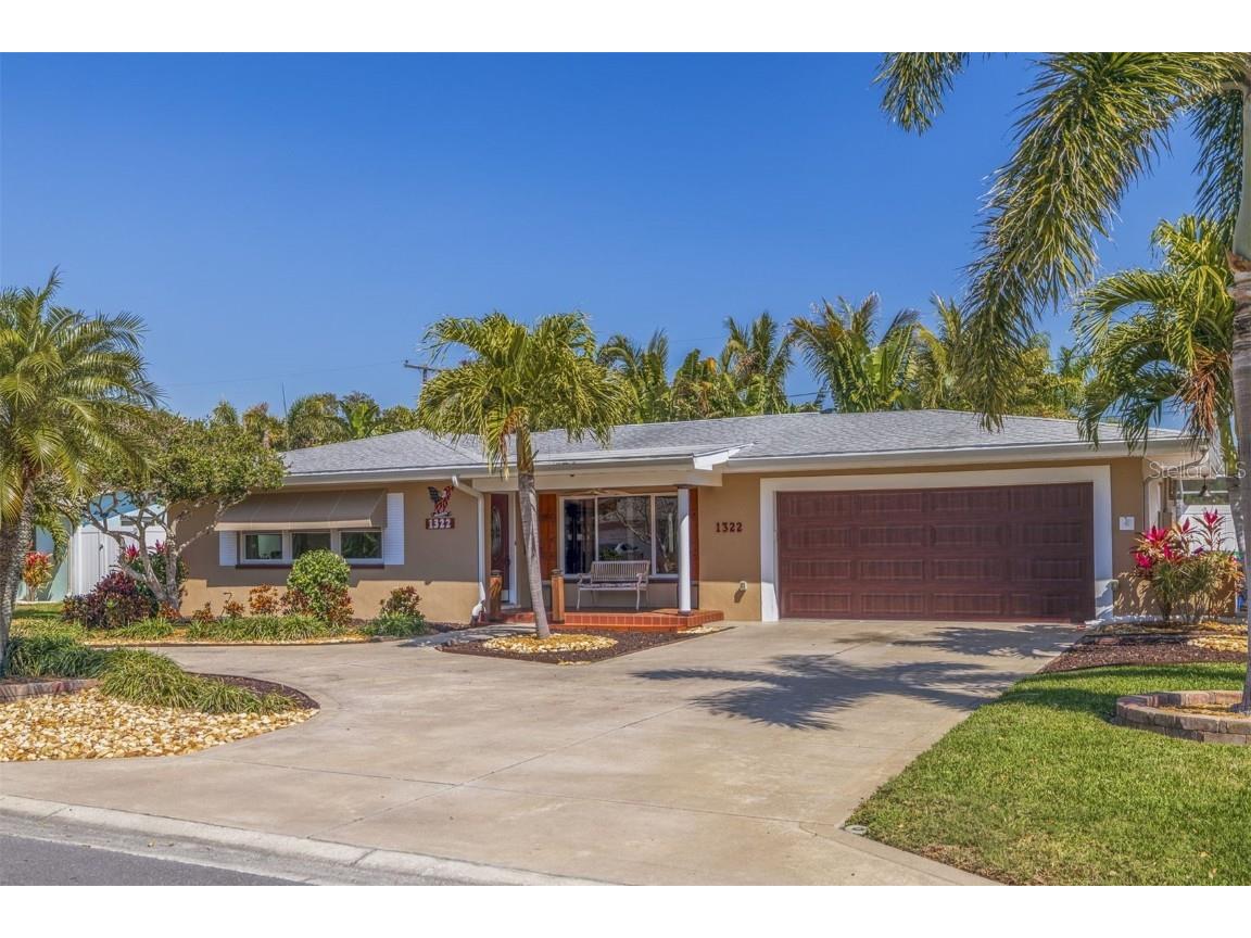 1322 Robin Road S Saint Petersburg FL 33707 U8233062 image1