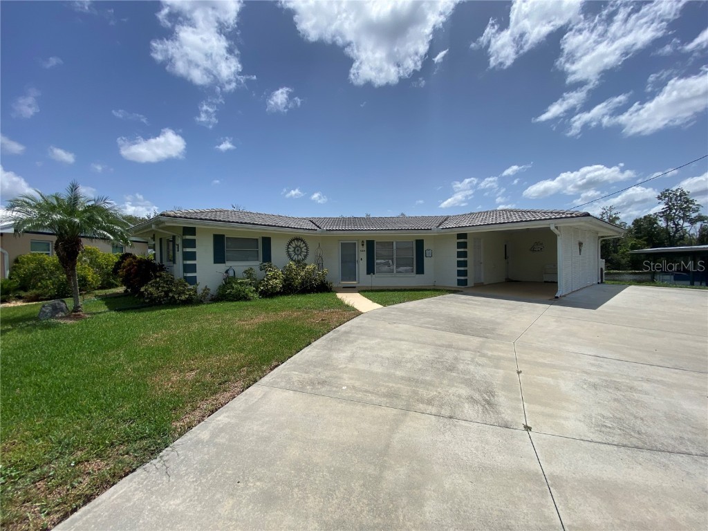 13220 Country Club Drive Tavares FL 32778 G5072455 image1