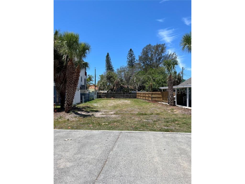 13222 3rd Street E Madeira Beach FL 33708 TB8329165 image1