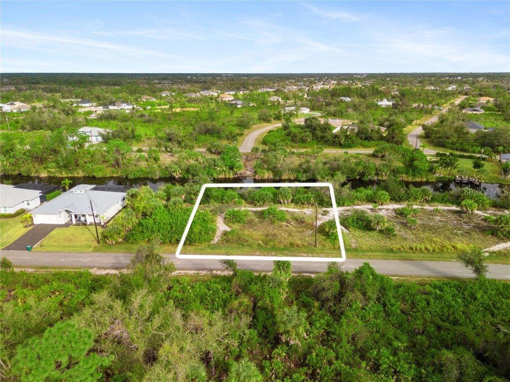 13228 Amaryllis Circle Port Charlotte FL 33981 - GAZANIA WATERWAY D6133877 image1