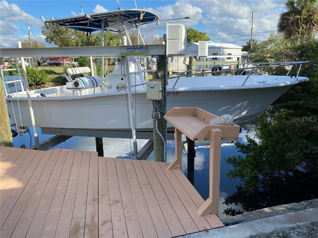 13228 Lisa Drive Hudson FL 34667 W7840794 image1