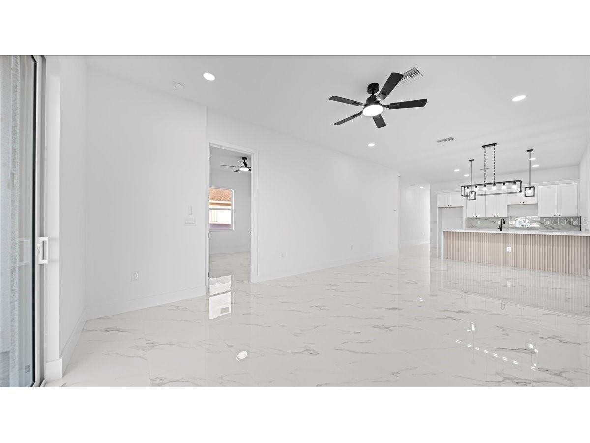 1323/1325 NE 8th Place Cape Coral FL 33909 A4686278 image13
