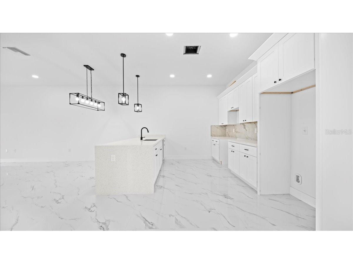1323/1325 NE 8th Place Cape Coral FL 33909 A4686278 image20