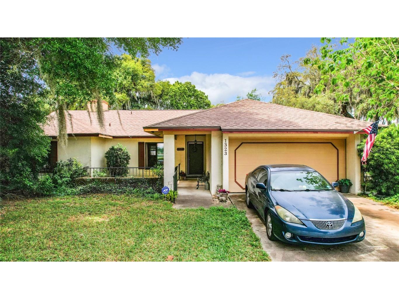 1323 Elizabeth Circle Eustis FL 32726 - EUSTIS CHAIN OF LAKES O6194888 image1
