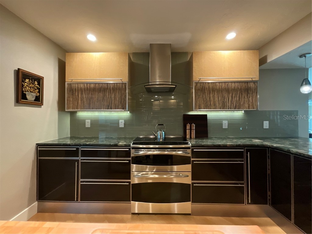 1323 Landings Drive #12 Sarasota FL 34231 A4634310 image10