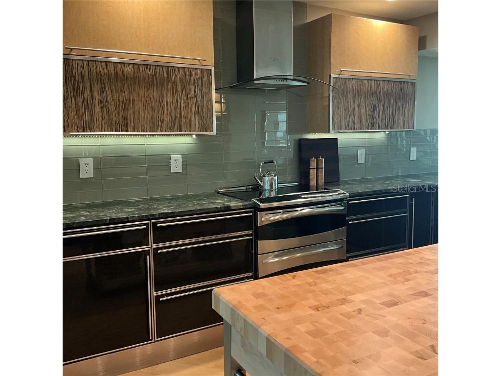 1323 Landings Drive #12 Sarasota FL 34231 A4634310 image7