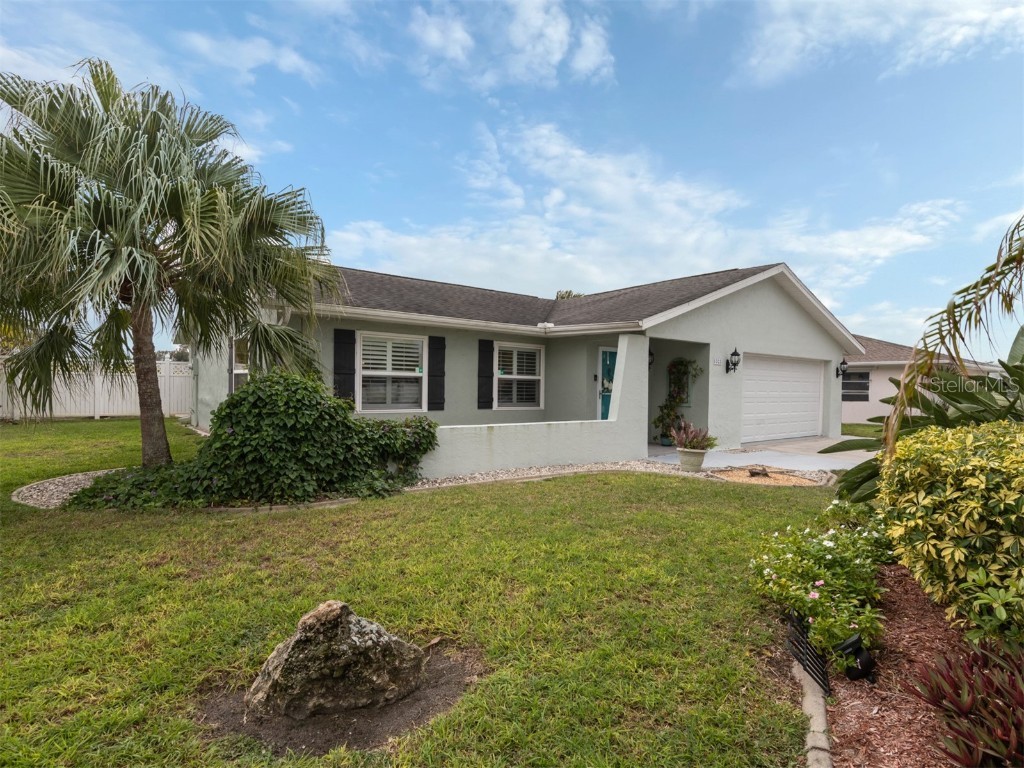 1323 Lucaya Avenue Venice FL 34285 N6130496 image1