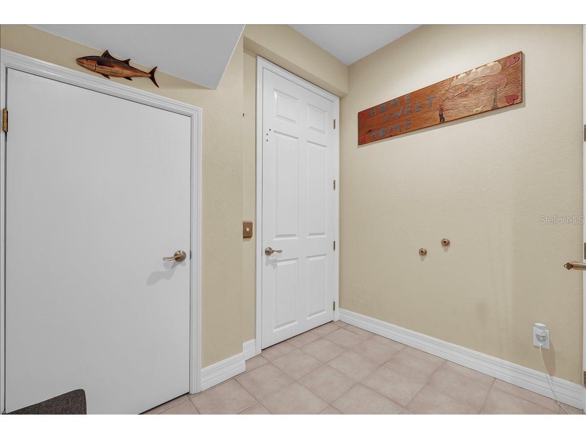 1323 Mediterranean Drive #122 Punta Gorda FL 33950 - SHINER COVE CANAL C7528333 image4