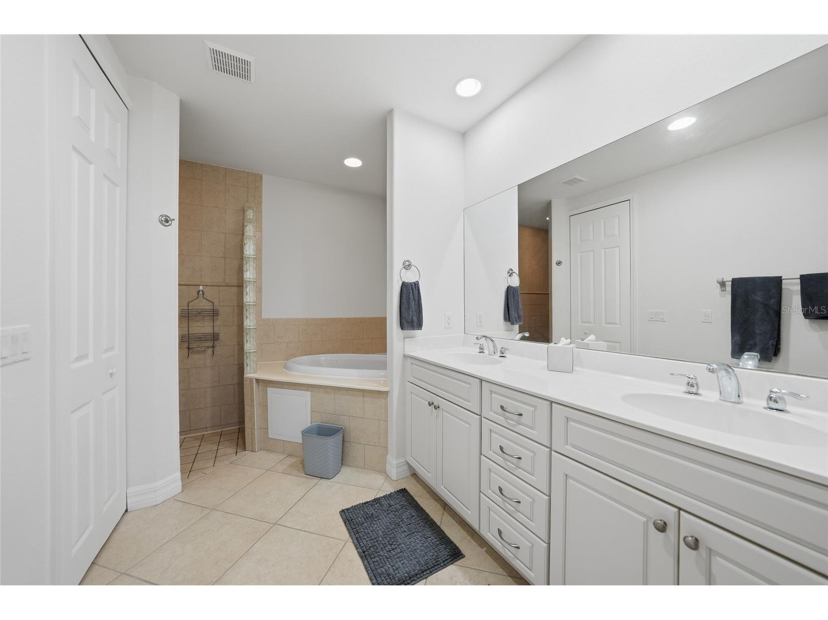 1323 Mediterranean Drive #212 Punta Gorda FL 33950 - SHINER CANAL C7521858 image16