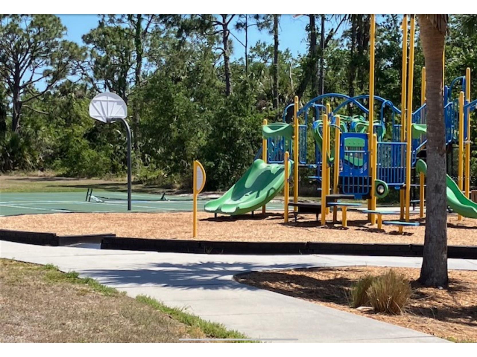 13232 Kitchener Avenue Port Charlotte FL 33981 - SANTA CRUZ WATERWAY D6145557 image3