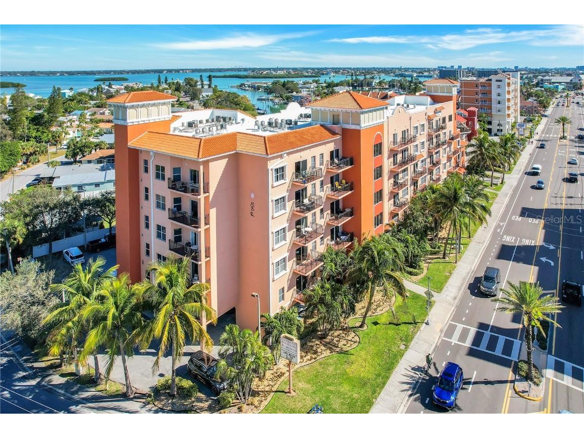 13235 Gulf Boulevard #611 Madeira Beach FL 33708 - BOCA CIEGA BAY U8227903 image1