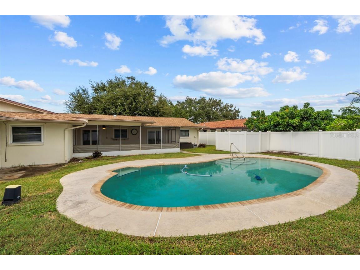 13236 84th Terrace Seminole FL 33776 TB8446615 image32