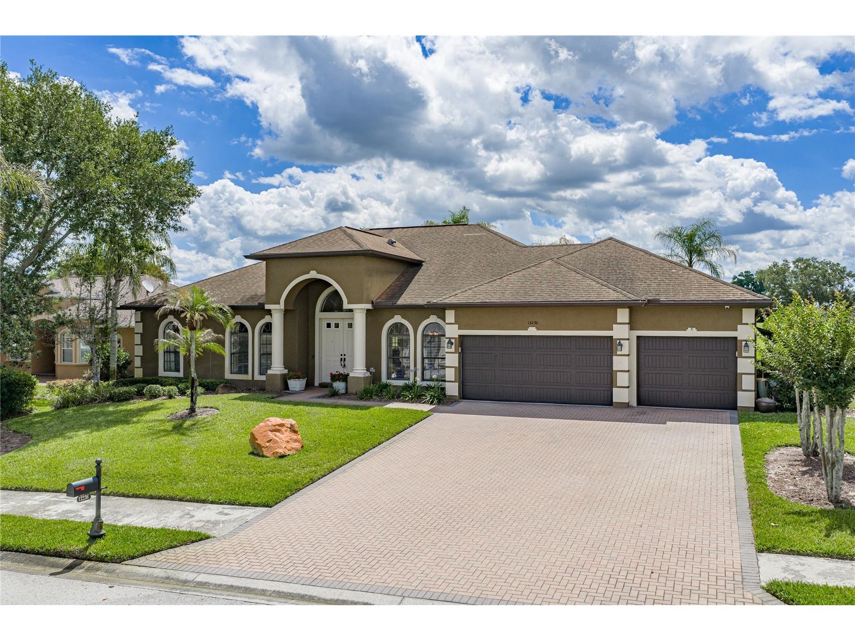 13236 Legends Trail Dade City FL 33525 TB8509925 image6