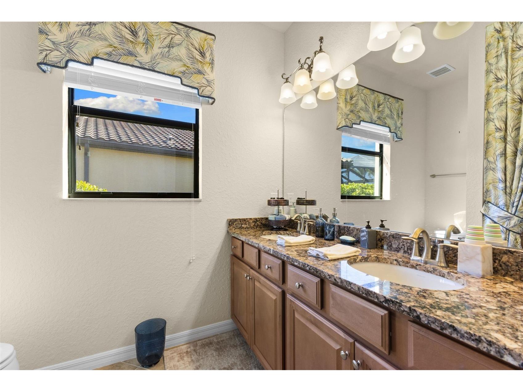 13238 Famiglia Drive Venice FL 34293 A4684623 image14