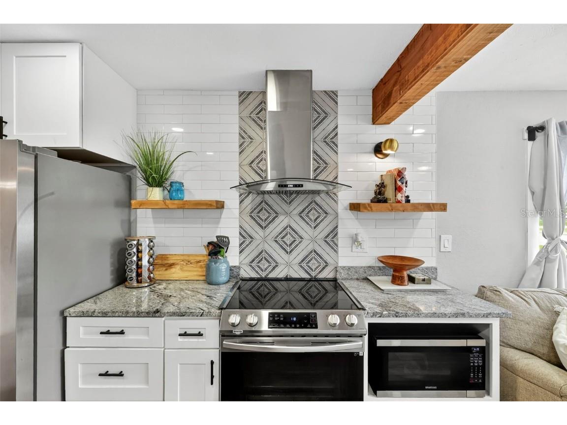 1324 40th Street S Saint Petersburg FL 33711 TB8435522 image10