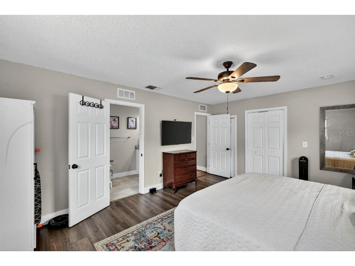 1324 40th Street S Saint Petersburg FL 33711 TB8435522 image16