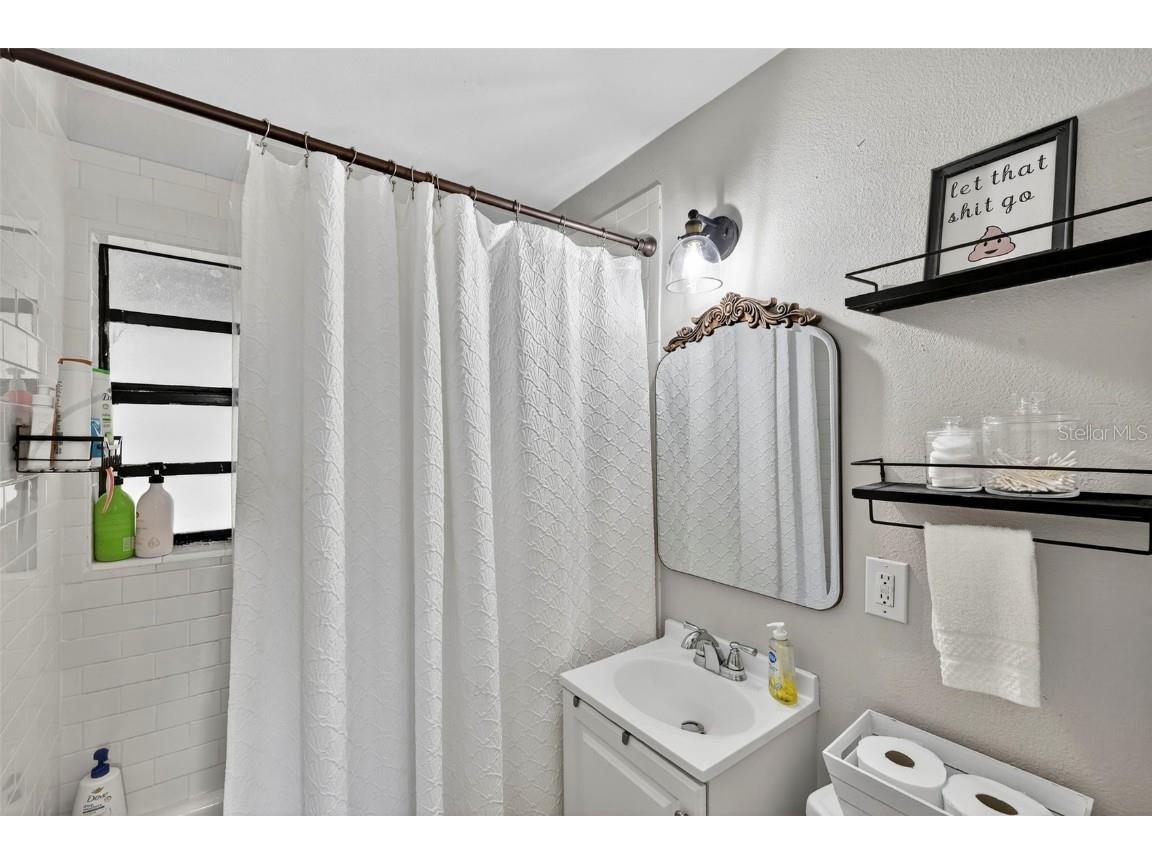 1324 40th Street S Saint Petersburg FL 33711 TB8435522 image24