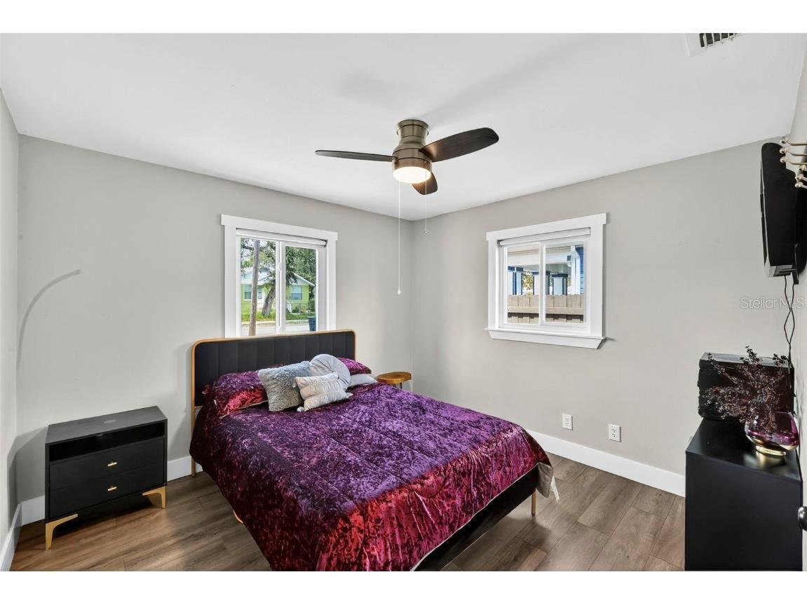 1324 40th Street S Saint Petersburg FL 33711 TB8435522 image25