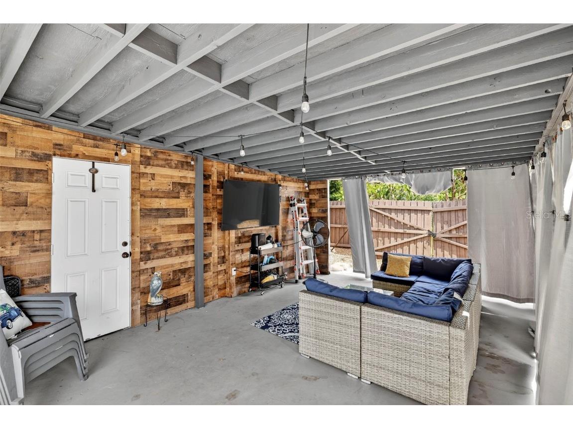 1324 40th Street S Saint Petersburg FL 33711 TB8435522 image32