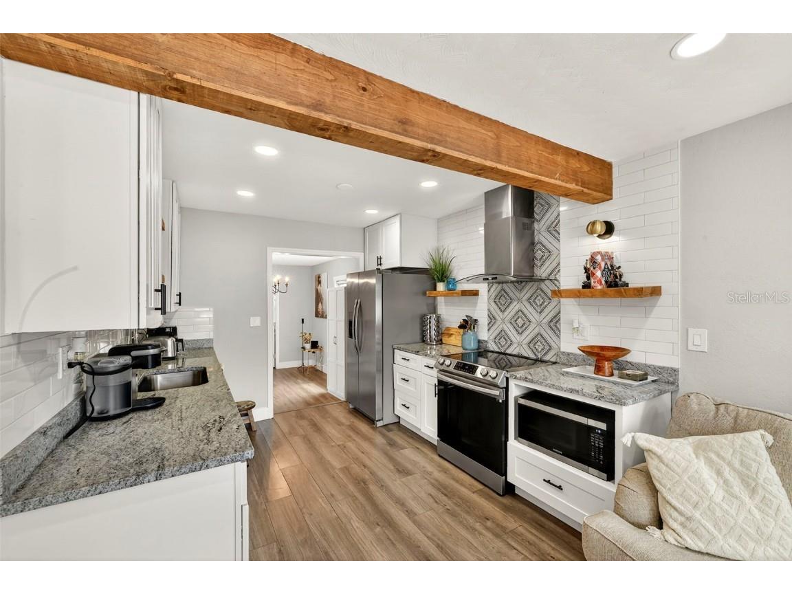 1324 40th Street S Saint Petersburg FL 33711 TB8435522 image7