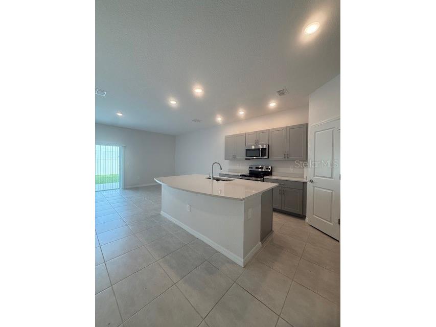 1324 Drake Ridge Drive Kissimmee FL 34744 O6347641 image3