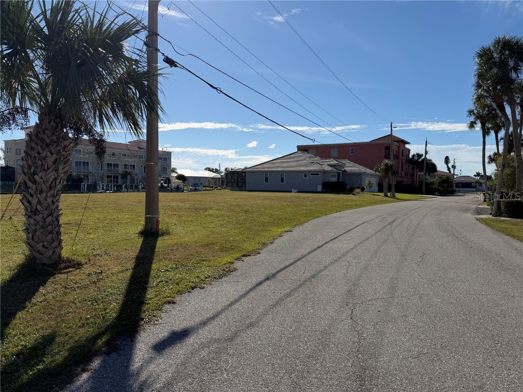 1324 Mediterranean Drive Punta Gorda FL 33950 - LOBSTER STRAIT C7517219 image15