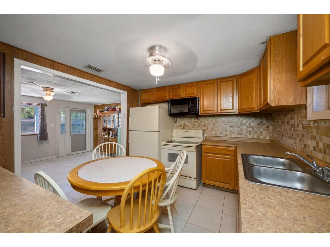 1324 Milton Street Clearwater FL 33756 A4668709 image12