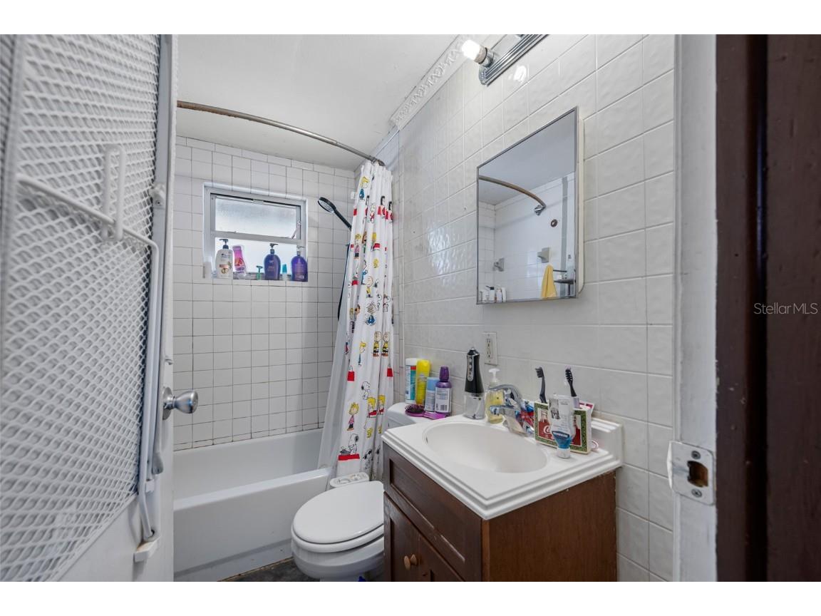 1324 Milton Street Clearwater FL 33756 A4668709 image18