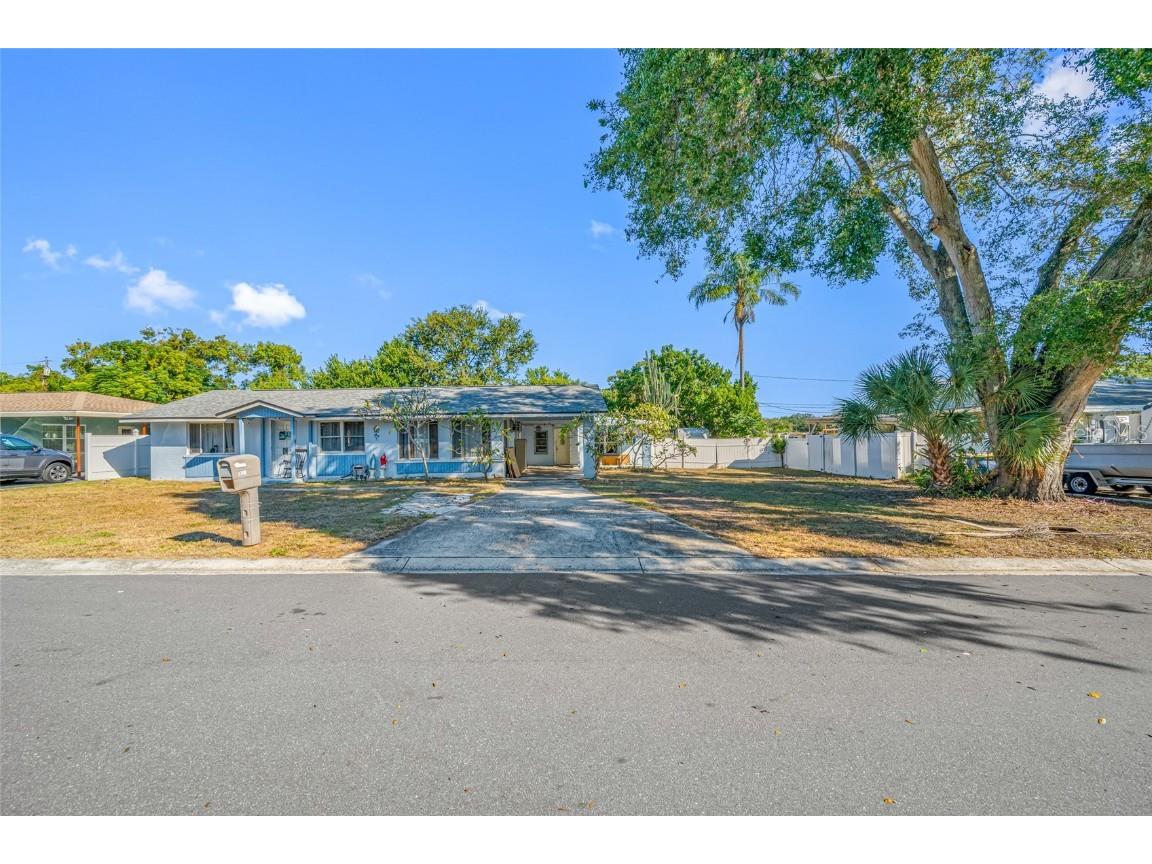 1324 Milton Street Clearwater FL 33756 A4668709 image47