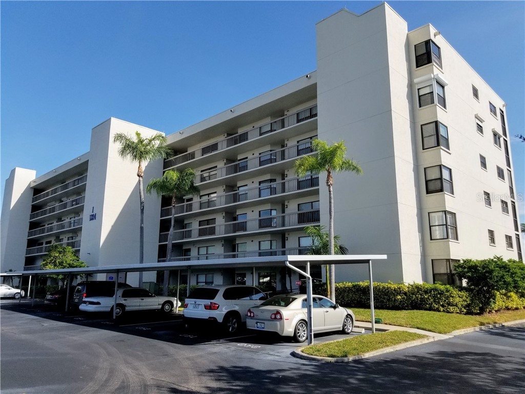 1324 Pasadena Avenue S #102 South Pasadena FL 33707 U8237144 image1