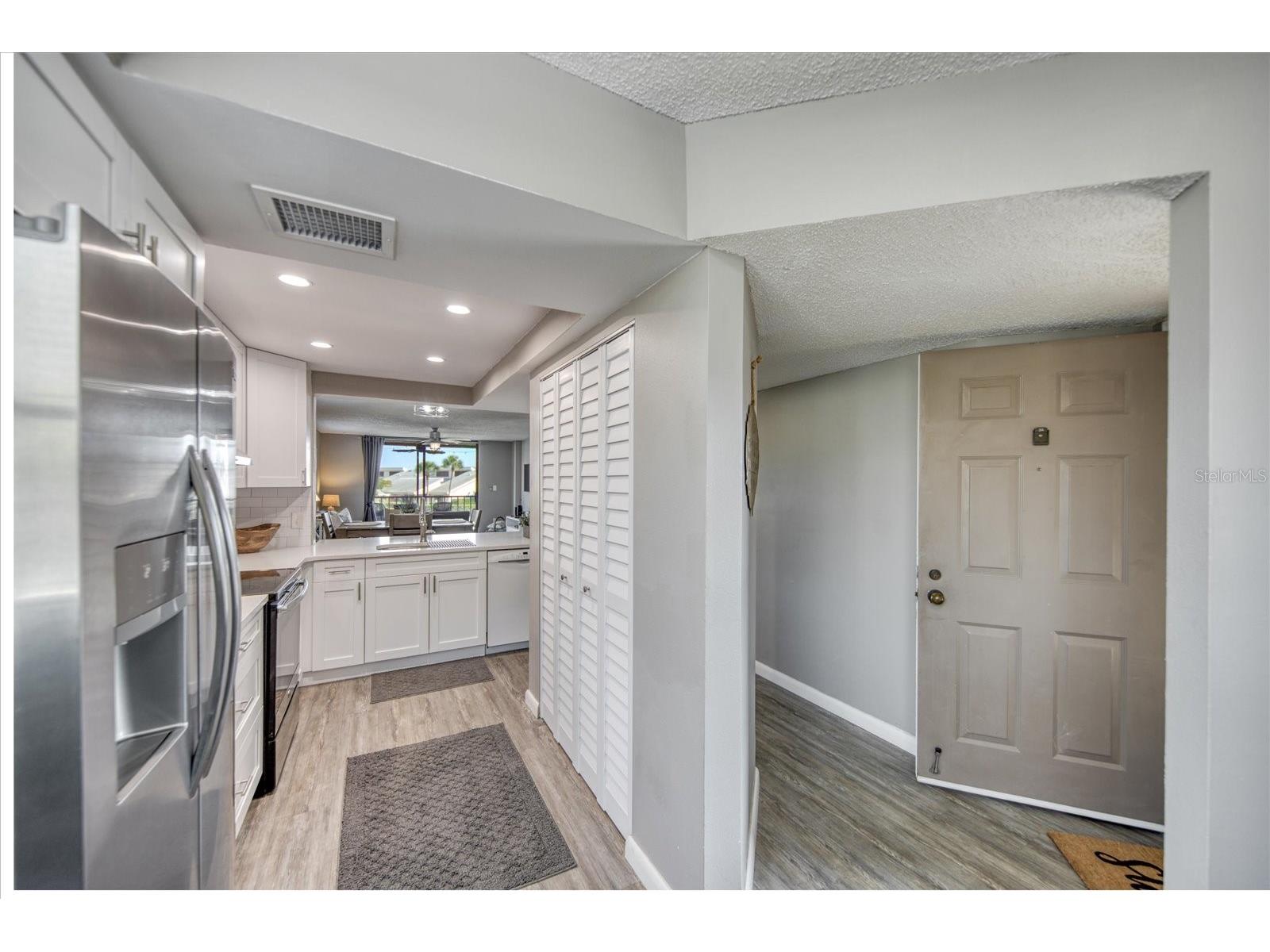1324 Pasadena Avenue S #201 South Pasadena FL 33707 TB8517171 image6